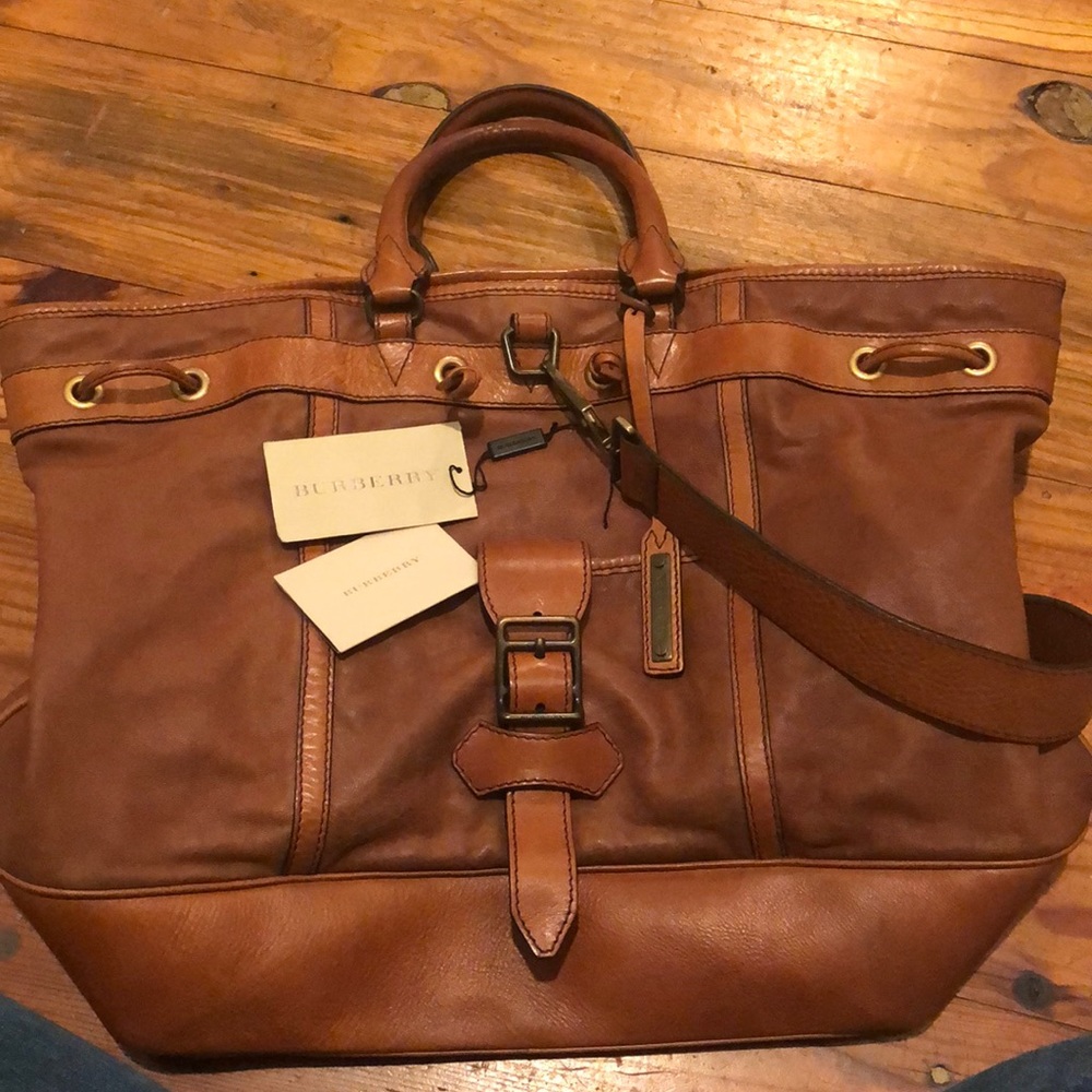 Burberry Large Leather Tote Weekender